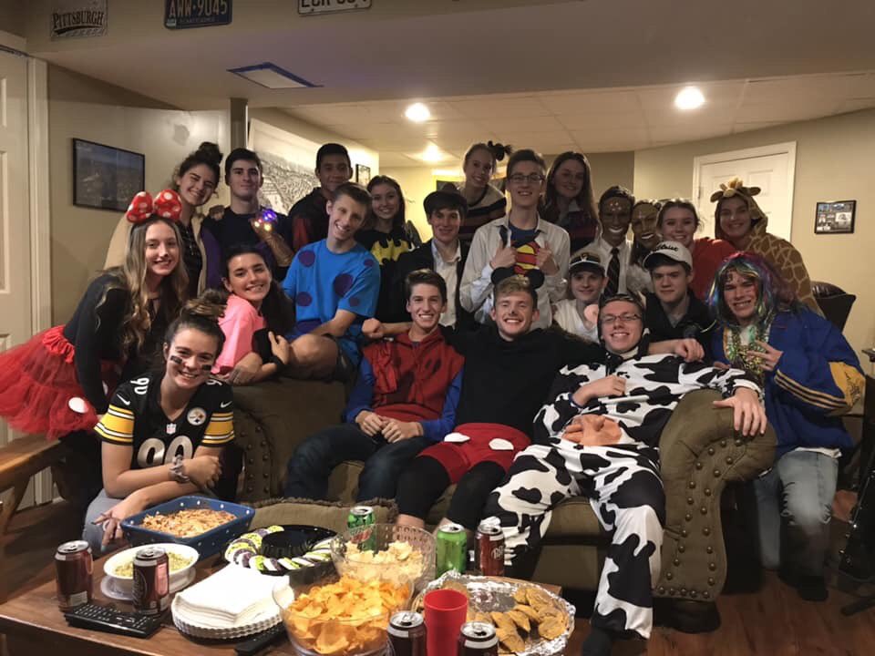 VWbug03's tweet photo. Miss the “chili gang” This year - hope you are having a good Halloween ! https://t.co/QlJMNzeJuq