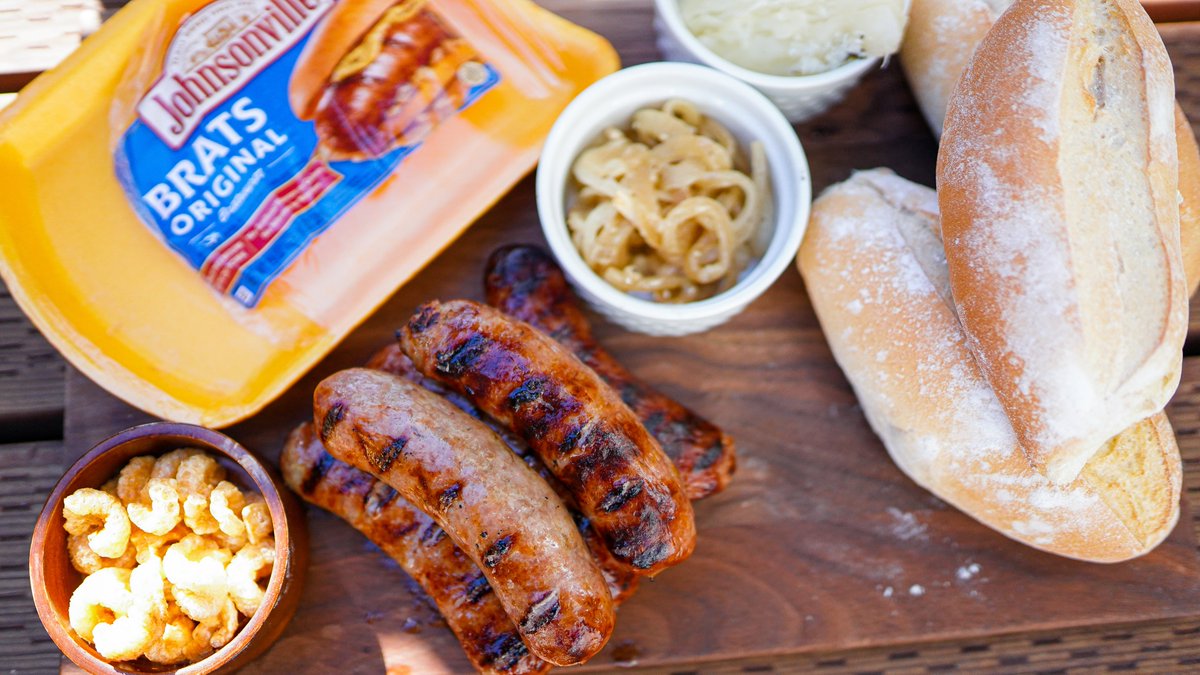 TheYumYumFoodie's tweet photo. Ad: Want to win a trip to the 2019 #SECChampionship game in Atlanta? @Johnsonville is sending u to the big game! Submit a recipe for the #TailgateThrowdown by Nov 5th and u could be at the game! Here are #Cuban Grilled Mojo Sausages. #Contest info link:
https://t.co/c1zQSIpgzs https://t.co/61qubwPAJr