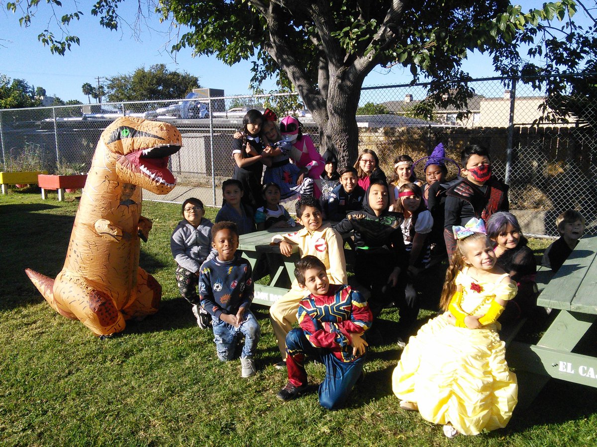ms_perna's tweet photo. Happy Halloween! https://t.co/Lcfh5jwS1g