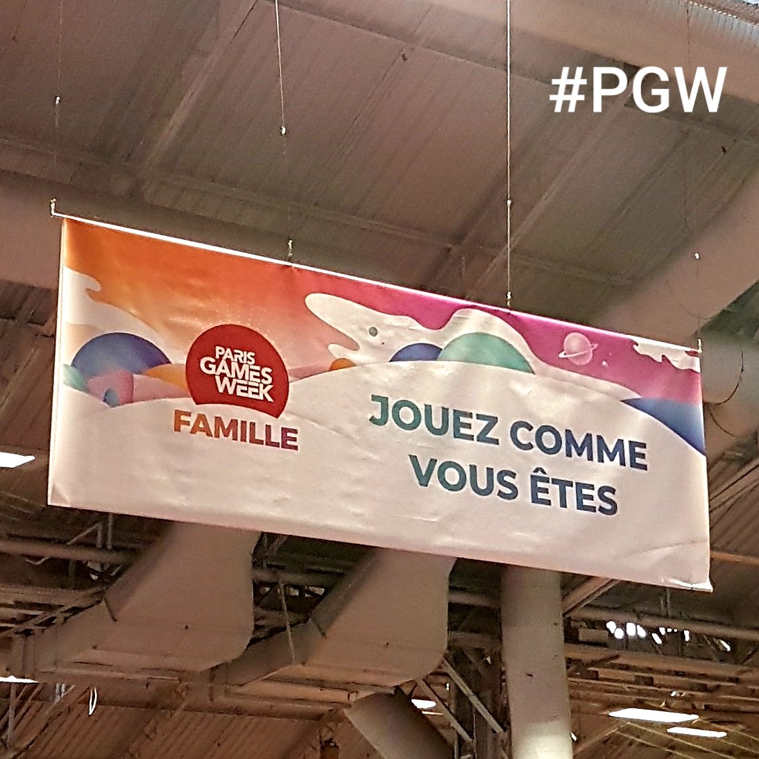nicop35's tweet photo. La @ParisGamesWeek 2019 est terminée pour moi. Merci à @Bionicohand & Julien de @MyHumanKit pour ces 3 jours 😉 Nous avons essayé de parler de #FabLab à cette #PGW et je peux vous assurer que sur notre stand il y avait du Partage, de la bonne Humeur et du Fun. 😀 #MyHumanKit https://t.co/GzViKm9ltm