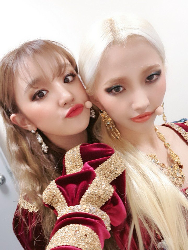 official_i_dle's tweet photo. [#소연] 드디어 퀸덤 끝! 여러분 라이언 무대 잘 봤어요?ㅎㅎ 응원해주는 우리 네버랜드 덕에 너무 즐거운 무대였어요 그리고 많이 성장할 수 있었던 시간이었습니다ㅎ 네버랜드 덕에 무대를 만들고 곡 쓰는게 절대 일처럼 느껴지지 않고 늘 즐거워요 네버랜드 사랑해요♡

https://t.co/HbjPvr3Ntn https://t.co/vcGBdZHIRX