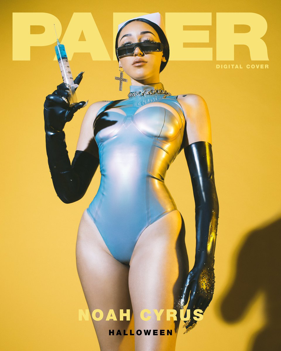 noahcyrus's tweet photo. AND HERE THIS BITCH IZZZZZ . HAPPY HALLOWEEN SLUTS 🖤🖤🖤🖤🖤 👻💀🧟‍♀️🎃 @papermagazine https://t.co/4b6qc9GYDx