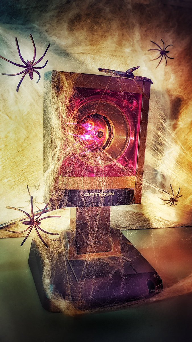 OpticonWorld's tweet photo. 🎃Happy Halloween🎃 A throwback with the DLS 2881 a.k.a. the Starmaker. This omni-directional scanner is dated from 1994 and is one of our oldies😀👨🏼‍🦳

#opticonworld #scanning #ThrowbackThursday #halloween2019 #barcode https://t.co/DmkUXGxiBe