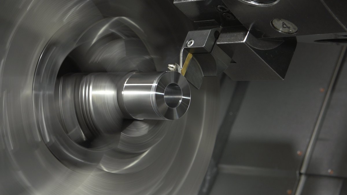 IndBereich's tweet photo. Vergrößertes Sortiment an Ein- und Abstechwerkzeugen | maschine+werkzeug https://t.co/u96XyQ9VLF // Fotos: @DormerPramet #werkzeuge #drehen #stechen https://t.co/Vqxh2YPLuH