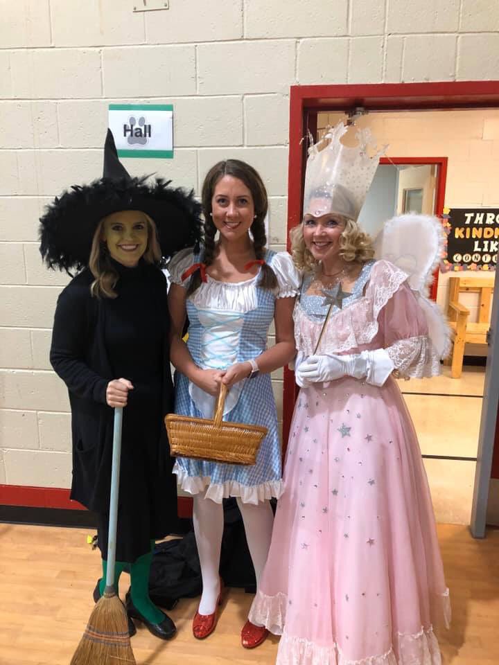 BGISDgaryfields's tweet photo. Grade level madness @PotterGrayPride today. https://t.co/0eqEk0fFB1