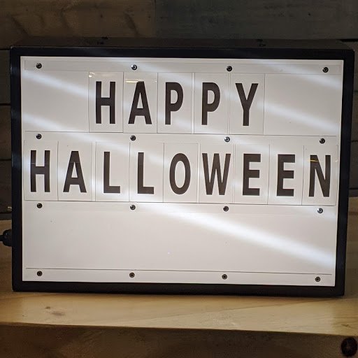 bobcooluk's tweet photo. Nice little cinema light box going our today, and no spooky prices!
#bobcooluk #bebobcool #trickortreat #happyhalloween #cinema #signs #message #christmasgift #greatgifts https://t.co/5yIQIDcnf0