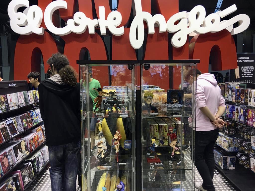 ⛩Un año más participamos en el <a href="/MANGAbcn/">Manga Barcelona</a>. ¡Ven a visitarnos a nuestro stand #MonComicECI y llévate un 5% de descuento en nuestros productos!  👉🏼 bit.ly/2WvDeTr #25MangaQuest #25mangaBCN