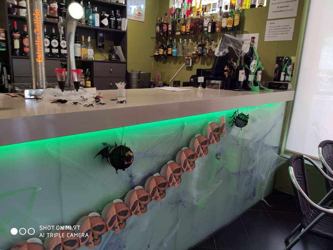 BonDiaMariaRest's tweet photo. #BonDiaMaria #Restaurant #Vilaseca

¡Llega HALLOWEEN!

😈👹🧛‍♂️🧟‍♀️

¡Ven a disfrutarlo con nosotros!.👍😍

Reserva en Bon Dia Maria Restaurant llamando al 877401716.

¡Te esperamos!

#restaurante #comer #food #Tapas #Sana #Sabrosa #foodporn #yum #yummy #instafood #dinner #lunch https://t.co/Zpi4ZwQovr
