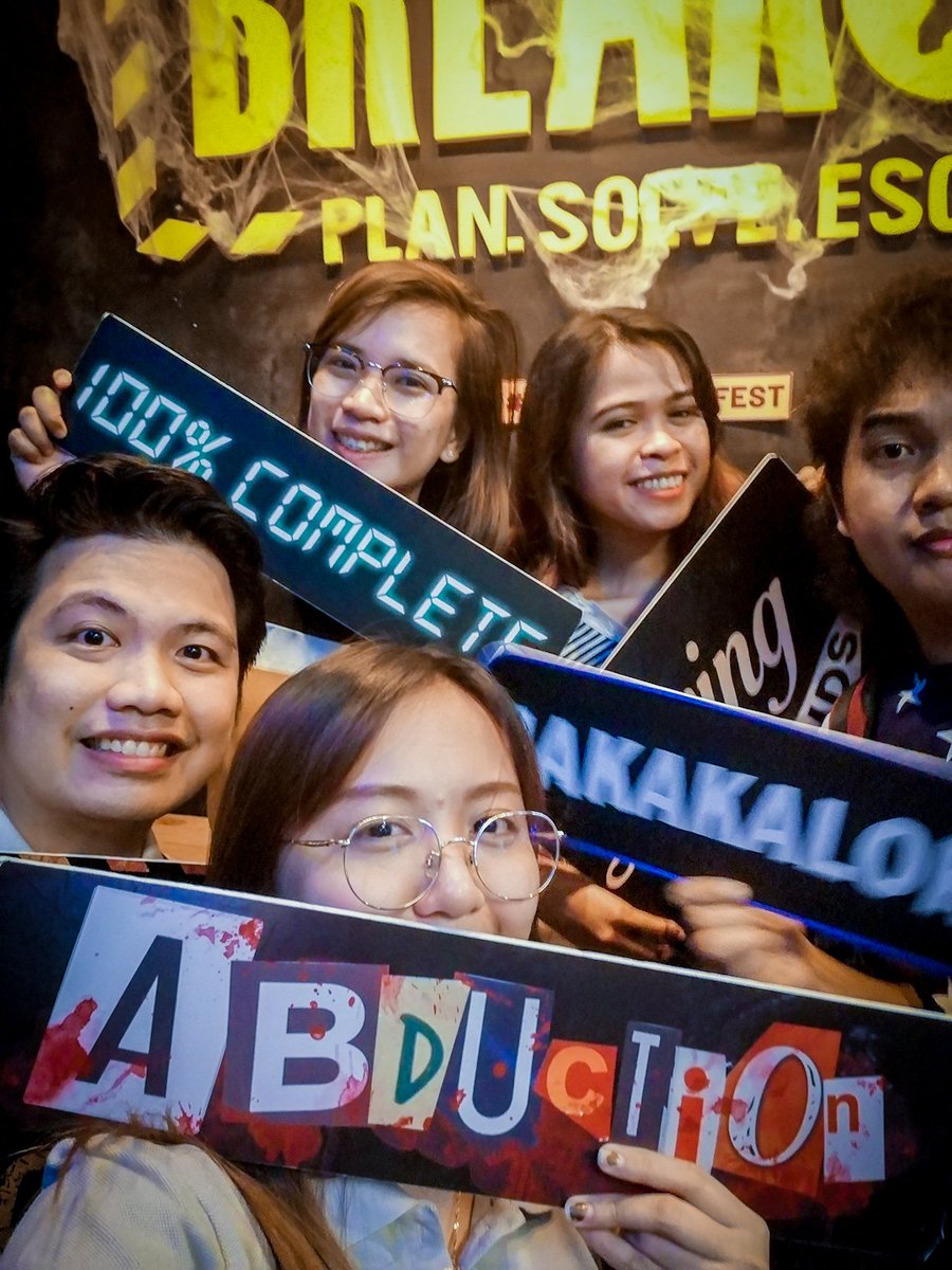 alymntz_'s tweet photo. We made it! Ang saya saya!
#breakoutph https://t.co/ZxqGC8r0aT