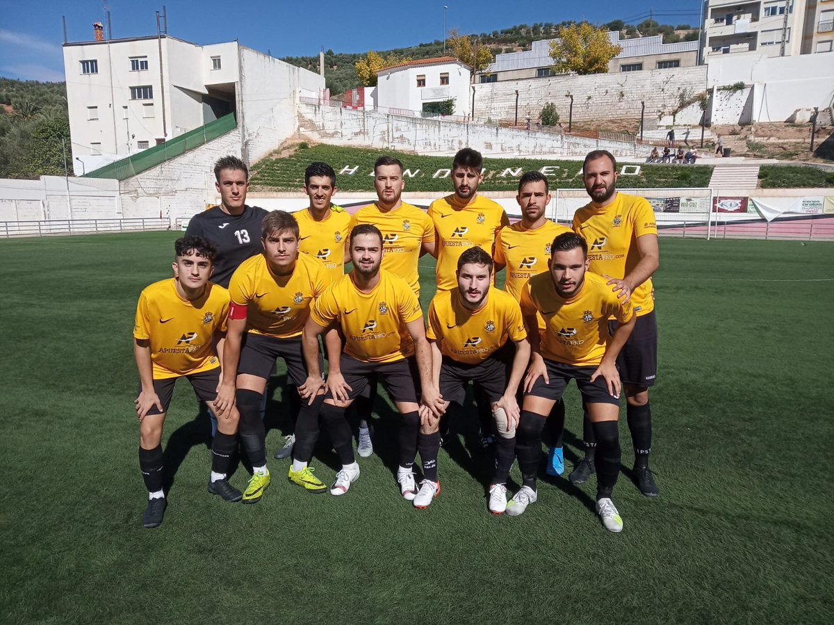 OrceraCF's tweet photo. El pasado finde 📅26-27/10 ninguno de nuestros equipos federados #ORCInfantil ,#ORCJuvenil y #ORCSenior consiguió ganar.Ojala esta semana se de mejor y tengamos más suerte.Os dejamos la reseña de la web @DeporteOrcera ➡️
https://t.co/OGWDEi0r7d https://t.co/cDscaIOt4H