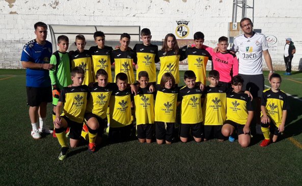OrceraCF's tweet photo. El pasado finde 📅26-27/10 ninguno de nuestros equipos federados #ORCInfantil ,#ORCJuvenil y #ORCSenior consiguió ganar.Ojala esta semana se de mejor y tengamos más suerte.Os dejamos la reseña de la web @DeporteOrcera ➡️
https://t.co/OGWDEi0r7d https://t.co/cDscaIOt4H
