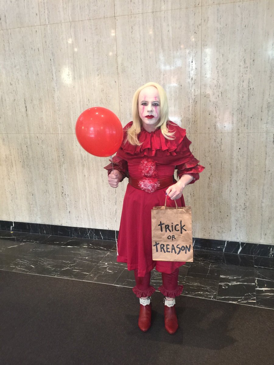 hisey_mike's tweet photo. @KellyannePolls Happy Halloween @KellyannePolls #Kellywise https://t.co/TQUgKv7QdV