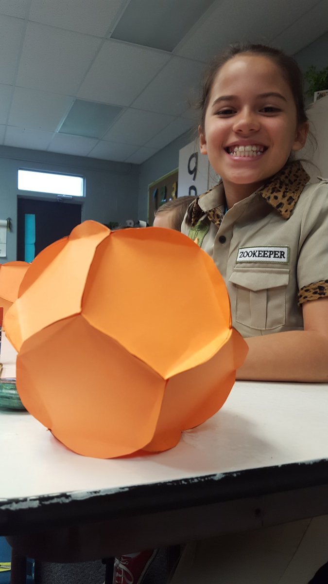 hescubcats's tweet photo. Do you know what a dodecahedron is? Our 4th graders do! Check out our dodecahedron jack o'lanterns #cubcatpride https://t.co/IDpvP57U6V