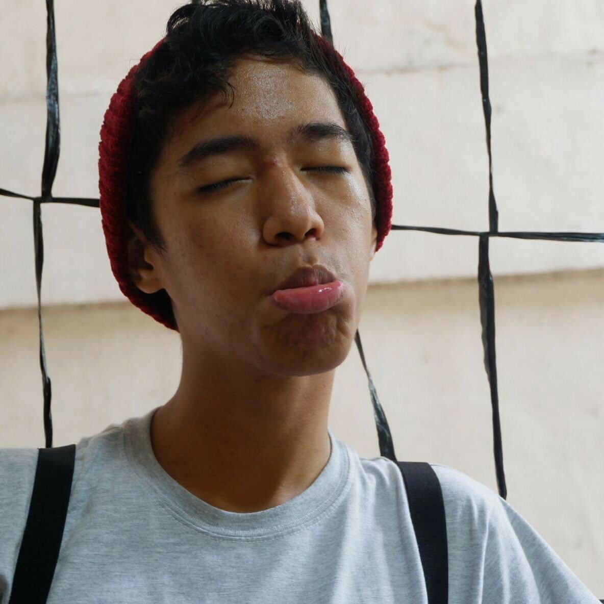 ocdawgz_'s tweet photo. eto lang pic ko sa jail booth this year, @lizabathan_ kasi ts ts ts #NewProfiIePic https://t.co/q0hWmGy52f