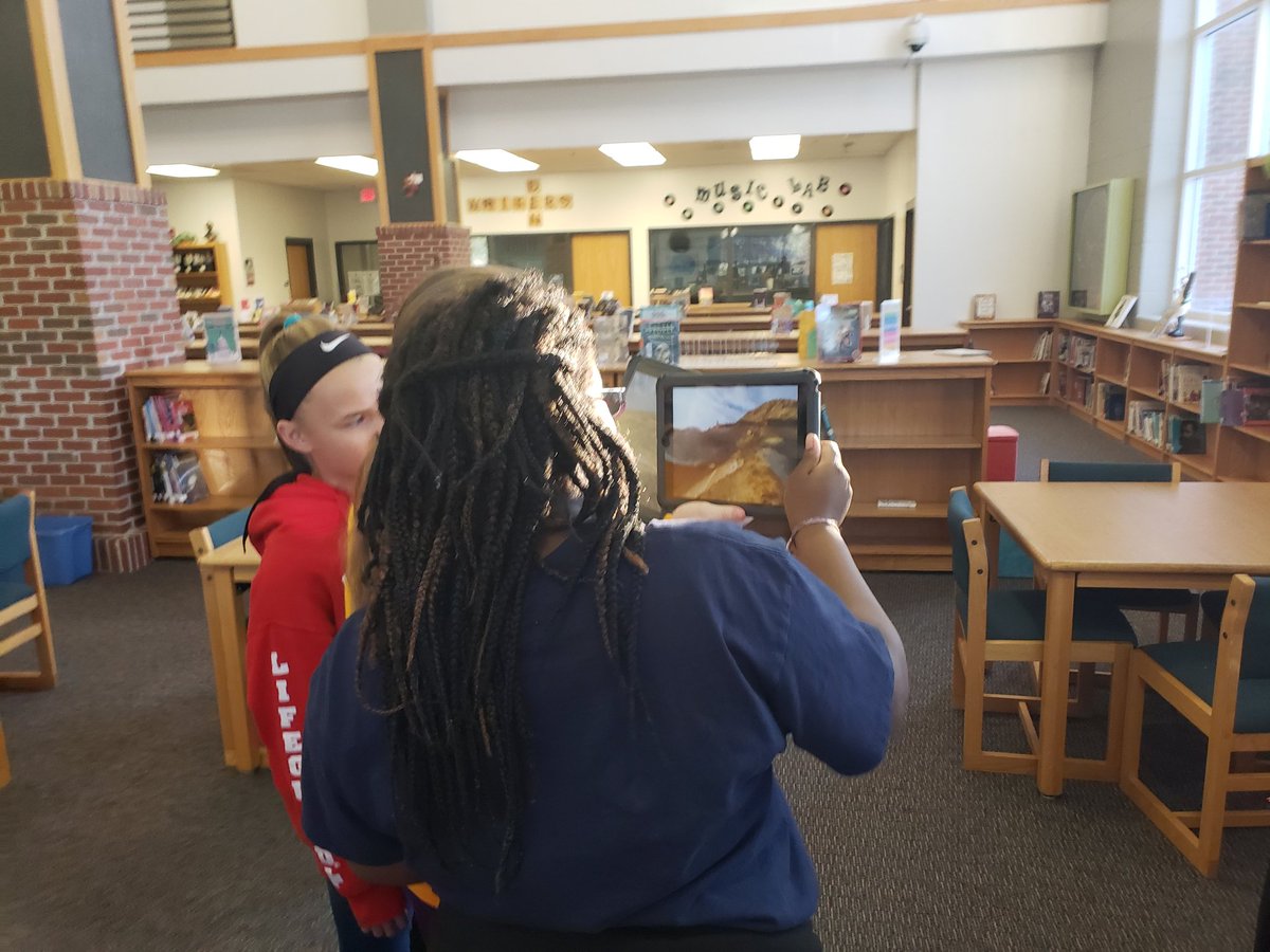 Entry event to SS/ELA 6 PBL project. Students are getting the opportunity to virtually explore locations and artifacts of Egypt through the use of ClassVR, Google Expeditions,  &amp; zSpace. #heritagems #lpsleads