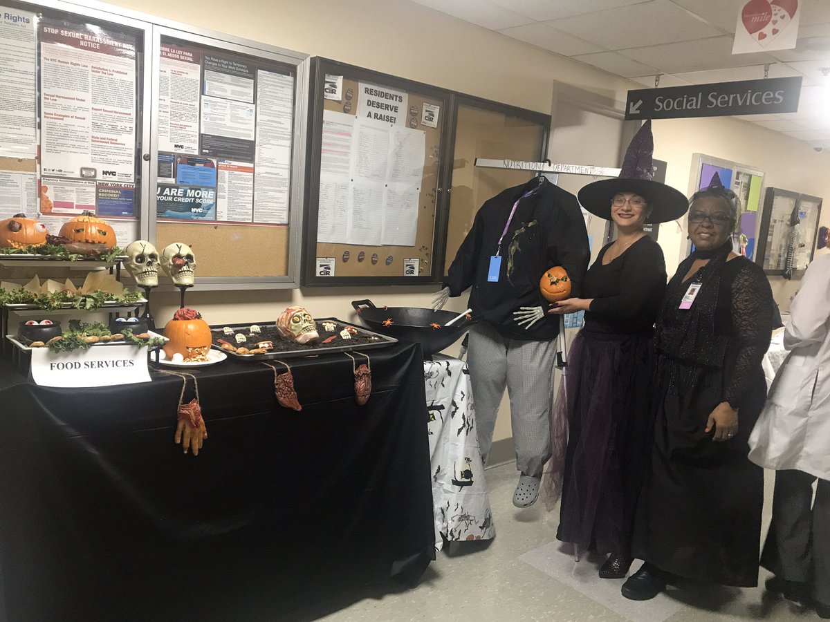 drtulayaksoy's tweet photo. Wakefield Halloween Pumpkin contest!@MontefioreNYC @psemczuk @MonteWakeIM @BronxDocs @MahadibaigMd @MontefioreDGIM @montefioreIM #halloween2019 #doingmore https://t.co/xikonU0PW1