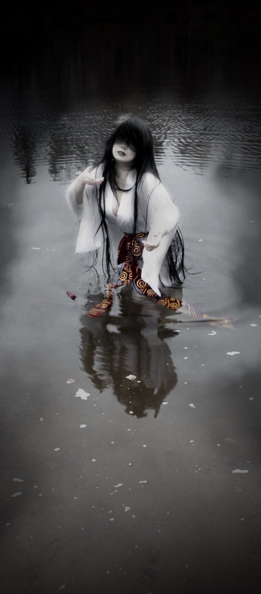niobits's tweet photo. Sinking into pure.. pure water...

Fatal Frame V guardian cosplay
📸&amp;edit: @cidateh

Happy Halloween🥦 https://t.co/W2UJIYIwoE