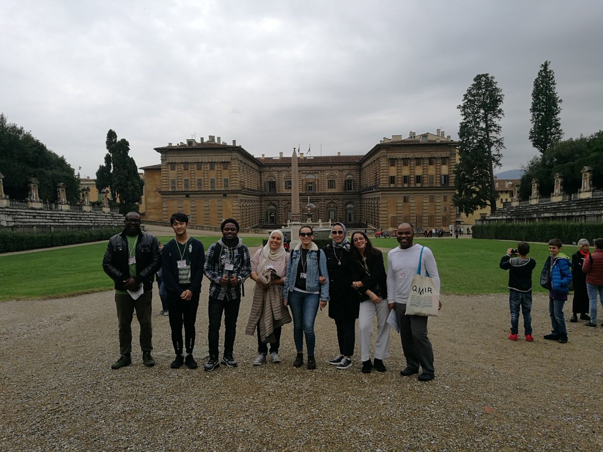 UffiziGalleries's tweet photo. #Uffizi4Everyone Viaggi di semi e persone! Zeina dall'Egitto ci ha descritto l'obelisco di #Boboli e i suoi misteriosi geroglifici... 😉 #AmirProject https://t.co/CvQO3SwByJ