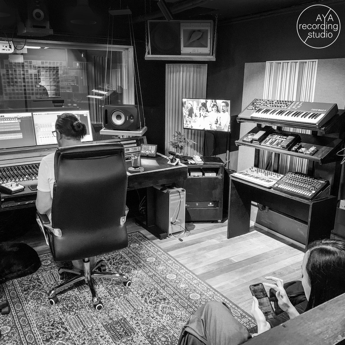 ayastudios's tweet photo. Working on the new Trivago TVC once again with the team in Germany, great team effort !!!
#ayastudios #recordingstudio #voiceover #tvcommercial #germanengineer #cantonesevo #trivago #analogconsole #analogmixer #chaiwanstudio #onlinead #teamgermany https://t.co/TIuzZBHP7N