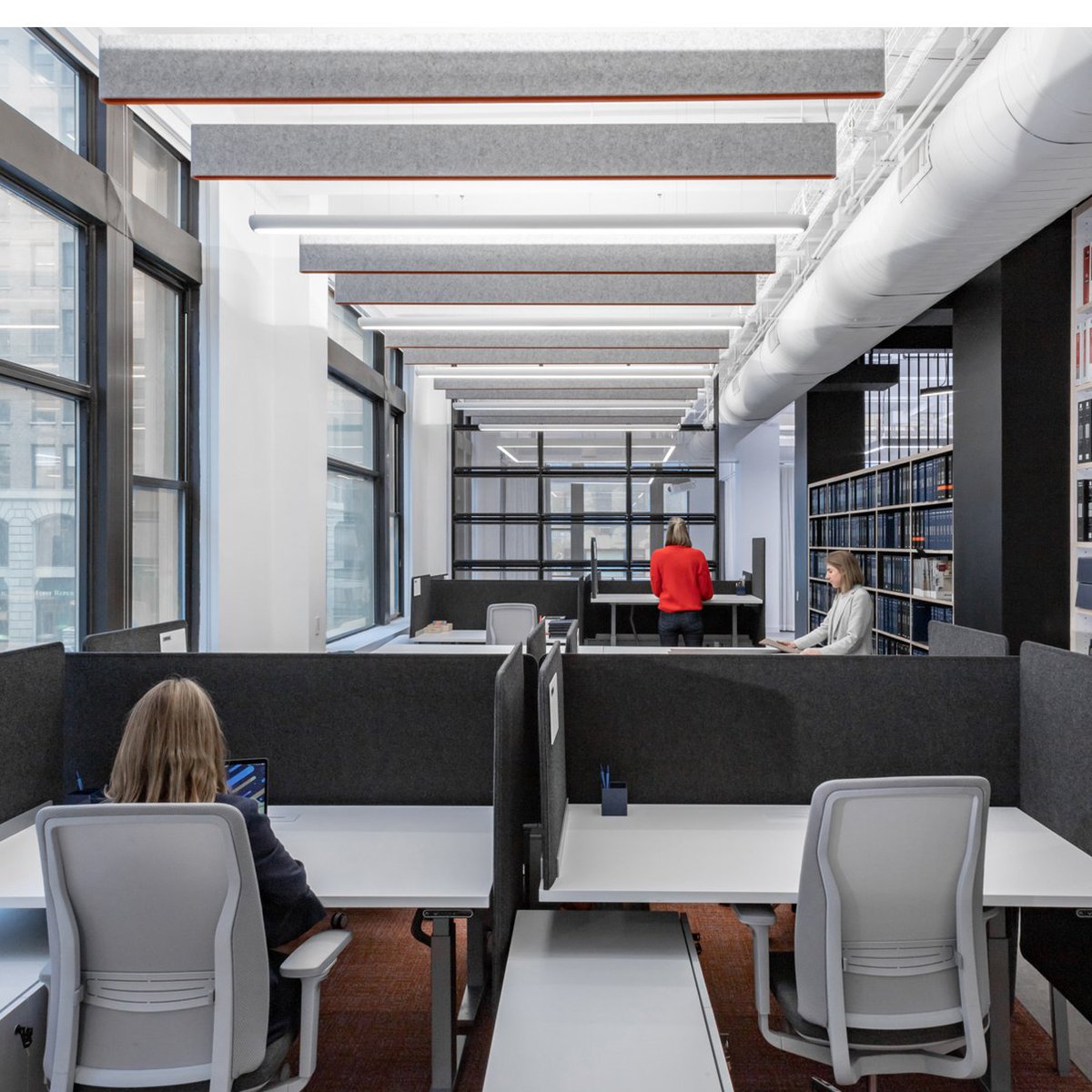 HuntsmanAG's tweet image. Gotta #Move! Discover a new destination designed for #cocreation and inspiration at #AtelierTarkett in #NYC  
#shhroom #linoleum #lino
#design #designer #interiordesign #showroomdesign #flooring #workplace #tarkettcontract #commercialflooring
huntsmanag.com/tarkett-atelie…