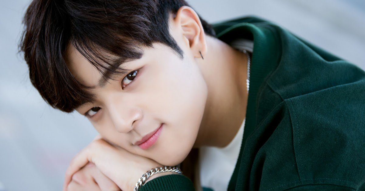 innactivehhhhhh's tweet photo. my heart is broken, this has been such a rough year for kpop. As a multi-stan i am so upset. It hurts that we're saying goodbye to so many people. 
#ThankYouHwall #ThankYouWonho #ThankYouLaun #ThankYouWoojin #WonhoWeLoveYou #WOOJIN #HWALL #WONHO #LAUN https://t.co/fRB1pYZ3zw