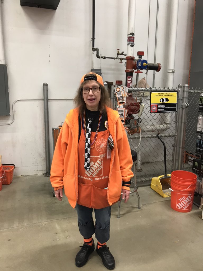 Mischelle Prill (@mischelle_prill) on Twitter photo #MWSpiritWeekD275 #2720inspires #wearewalker #funatwork #MWSpiritWeekD275 #2720inspires #wearewalker #funatwork