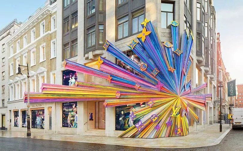 Louis Vuitton's renovated London flagship store is set to become a 'travel destination' for luxury shoppers buff.ly/2Pt4UqD 

<a href="/rli_global/">Retail & Leisure International</a> @LouisVuitton_UK #retailinterior #retaildesign #CustomerExperience