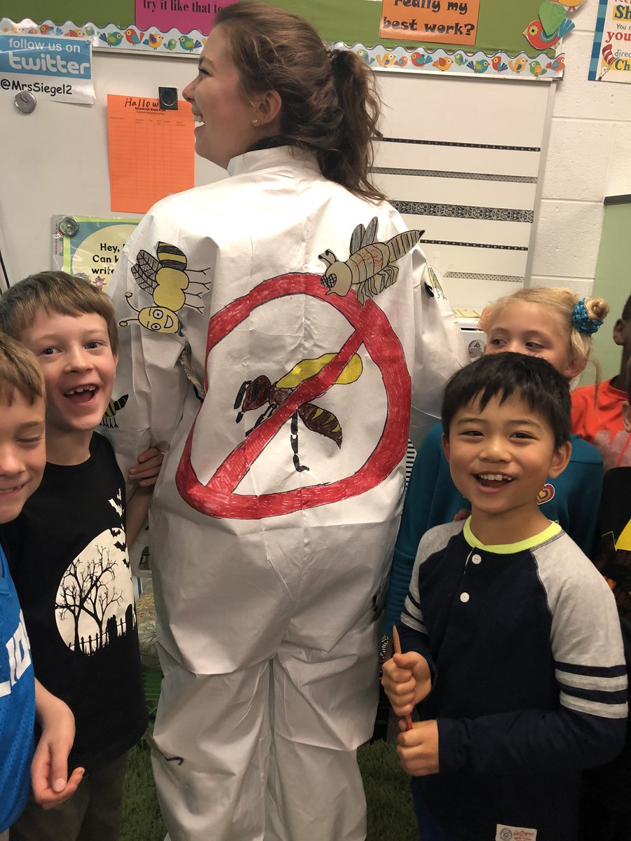 MrsSiegel2's tweet photo. Why not ask the kids to make your costume for you? #halloween2019 #empowerkids @HamiltonHawks82 https://t.co/q5ZBkzIxwP