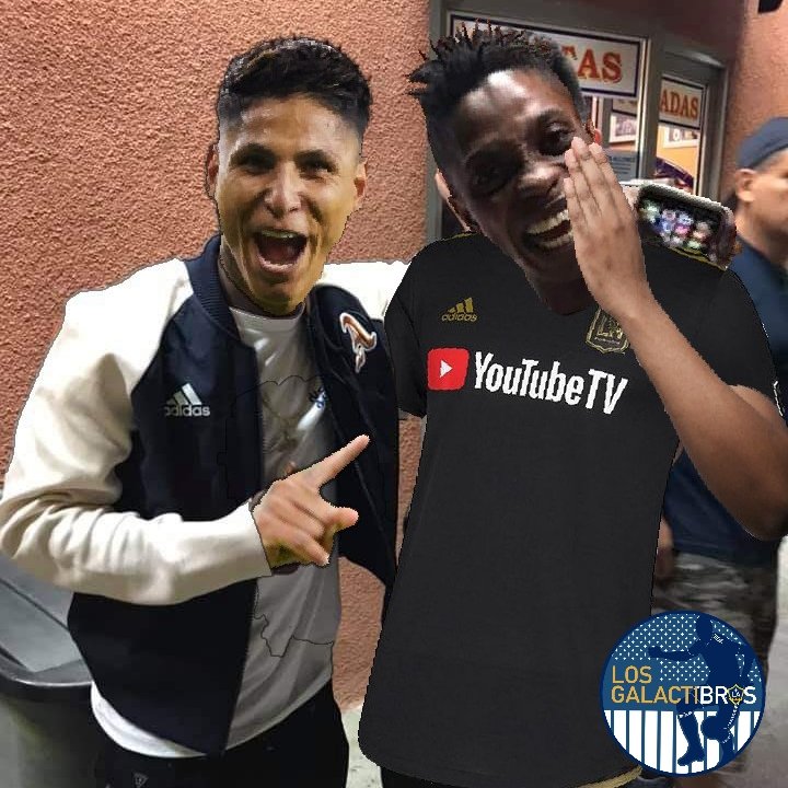 LosGalactiBROS's tweet photo. Amazing how things change from one week to another. HAD TO DO IT TO THEM 😂🤣😭🎻
#BeforeAndAfter #ItsNotOverUntilWeSayItsOver #WeHaveBeenHereBefore #PinchesPayasos #LAGalaxy #ACB121 #AngelCityBrigade #LARS #LAriotSQUAD #Galaxians #RAINorSHINE #lolFC #OriginalANGELINOS #FueCarson https://t.co/rbiEmOllaT