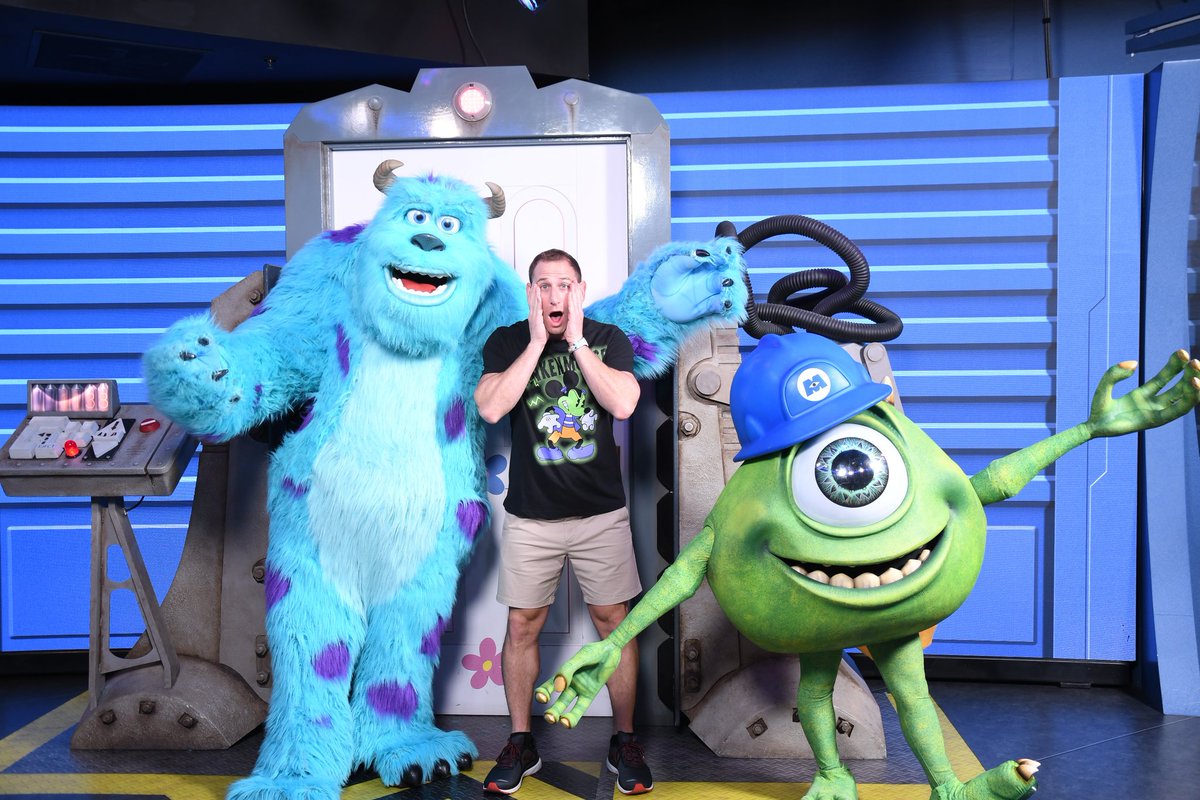 DEToothDr's tweet photo. Happy #halloween2019 from Dr. Andy, Mike, and Sully

Don't forget to brush your #teeth tonight after you #trickortreat . Nothing is scarier than getting a #cavity

@brush2min2x @AGDdentist @AmerDentalAssn https://t.co/lXmmLPrPMK