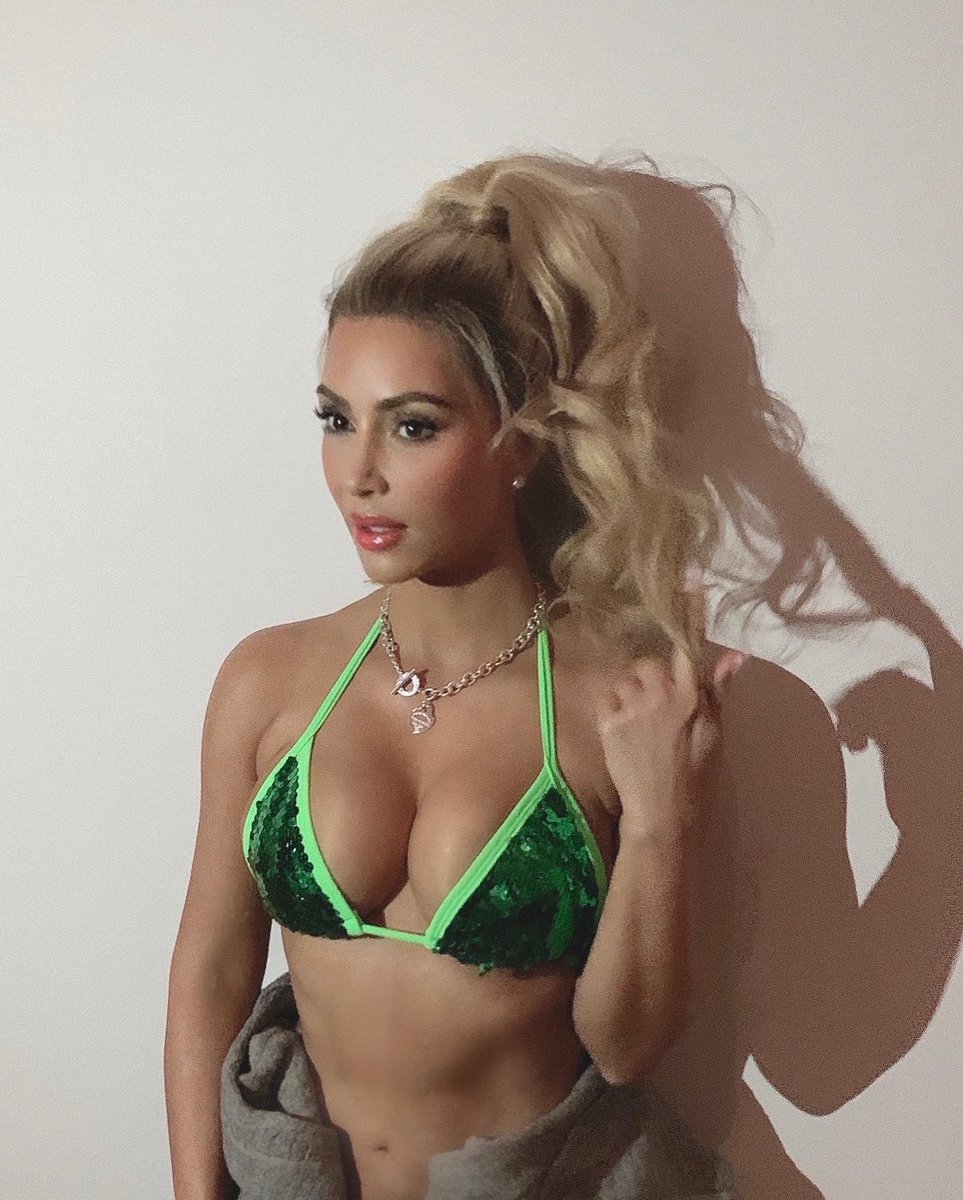 Kim Kardashian tweet media