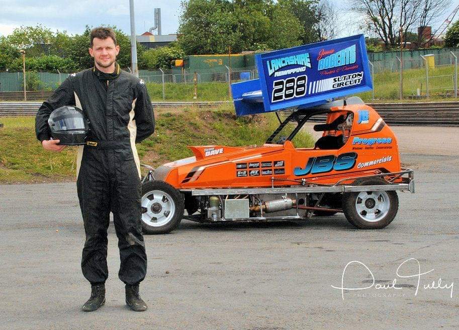 It's that time of year again where the fans get to vote!! So here is the link... surveymonkey.com/r/LML9JLS
If you have enjoyed watching JB out on track please vote for him! #peopleschoice #teamminion #team288