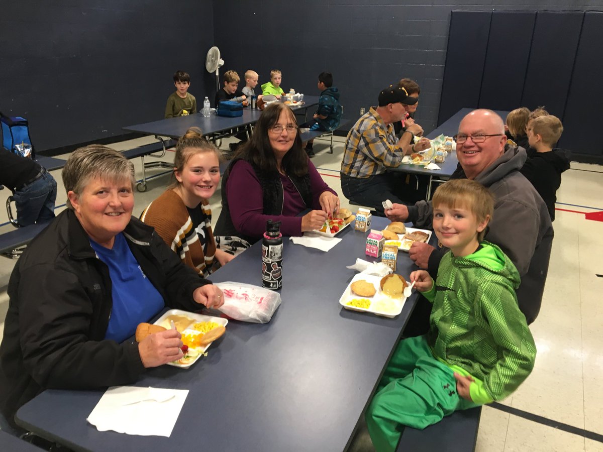 markschlatter89's tweet photo. Here’s a few of our Grand Friends who came to each lunch with some of our students yesterday 😊It was great to have them here! Thanks to the PTO for covering their lunch 👍 #hudsonschools https://t.co/r9NOoCPvlg