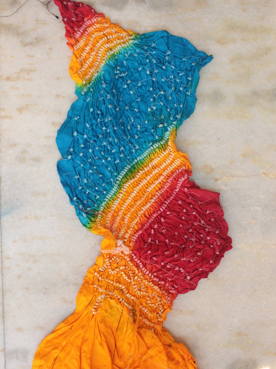 Shilphaat's tweet photo. Red, Blue, Yellow Polysilk Bandhani Dupatta
Clcik on link to shop online: https://t.co/HknAVBLqox
.
#tieanddye #bandhani #bandhej #dupatta #sustainablefashion #madeinindia #indiantextiles
#handmade #shawl #shilphaat https://t.co/cUcDmV30nN