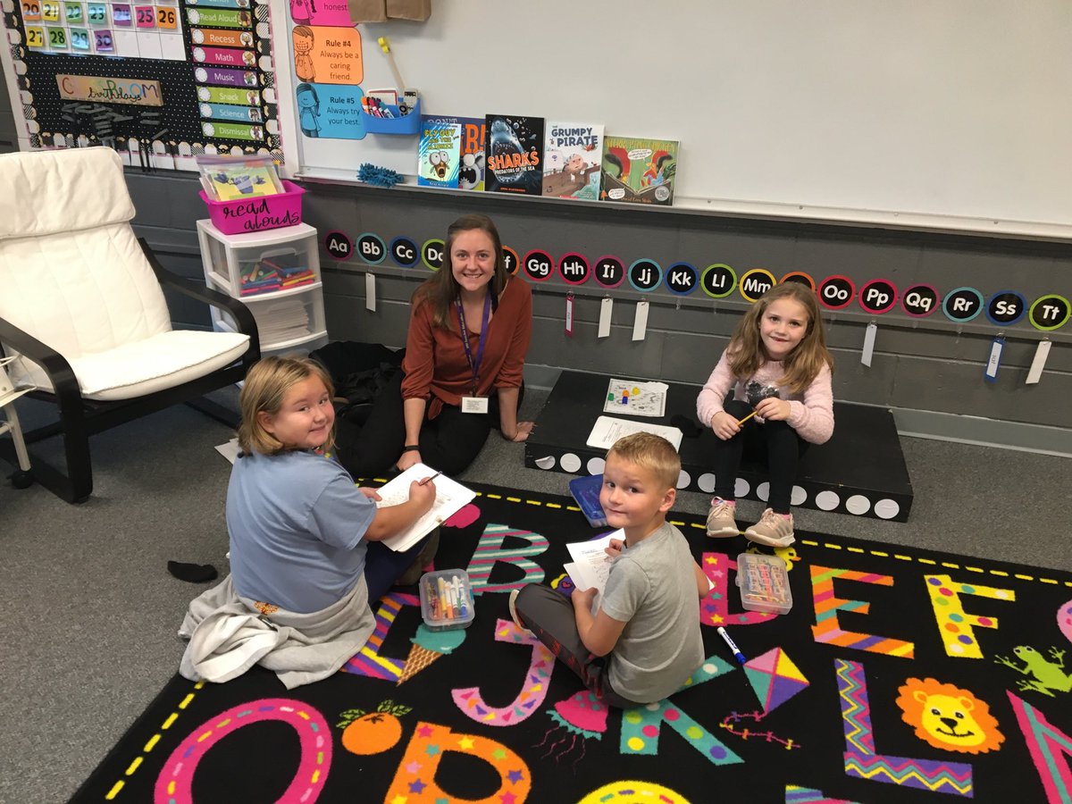 markschlatter89's tweet photo. Yesterday, our second graders partnered up with Mrs. Johnson’s UNI math students for a lesson. Always nice to welcome home one of our own - Ms. Pint 😊#hudsonschools https://t.co/eMkbJiZFN0