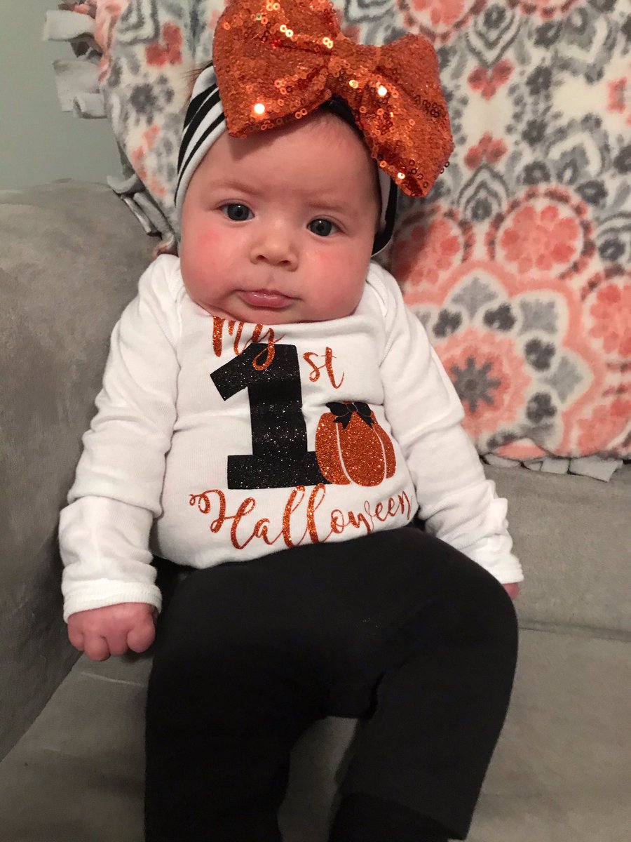 renaelipinsky's tweet photo. Cuteness Overload!  Happy Halloween everyone!! https://t.co/pt7aQndUew
