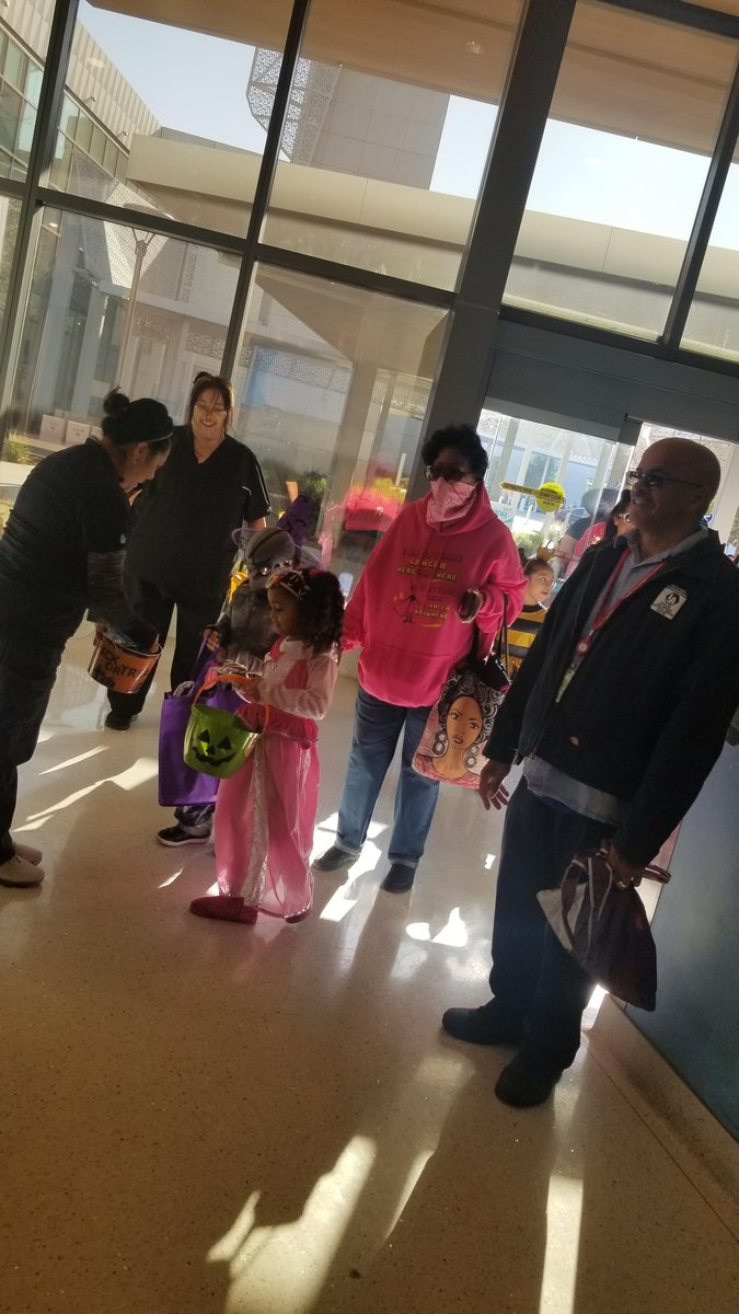 RanchoResearchI's tweet photo. #HappyHalloween from #DKWC https://t.co/7ul71iBWxE