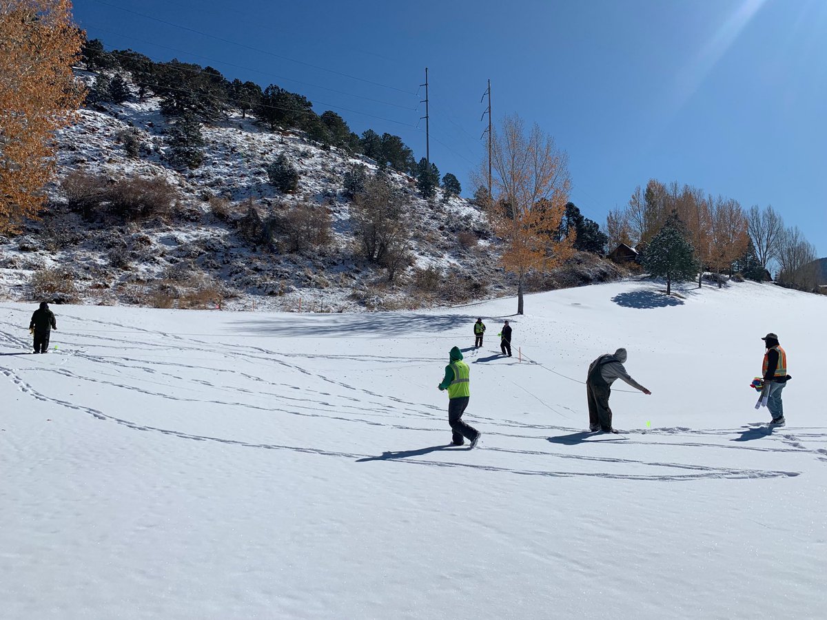 TZevotek's tweet image. ⁦@golf_water⁩ staking on a blue bird day in Colorado. #roaringforkclub