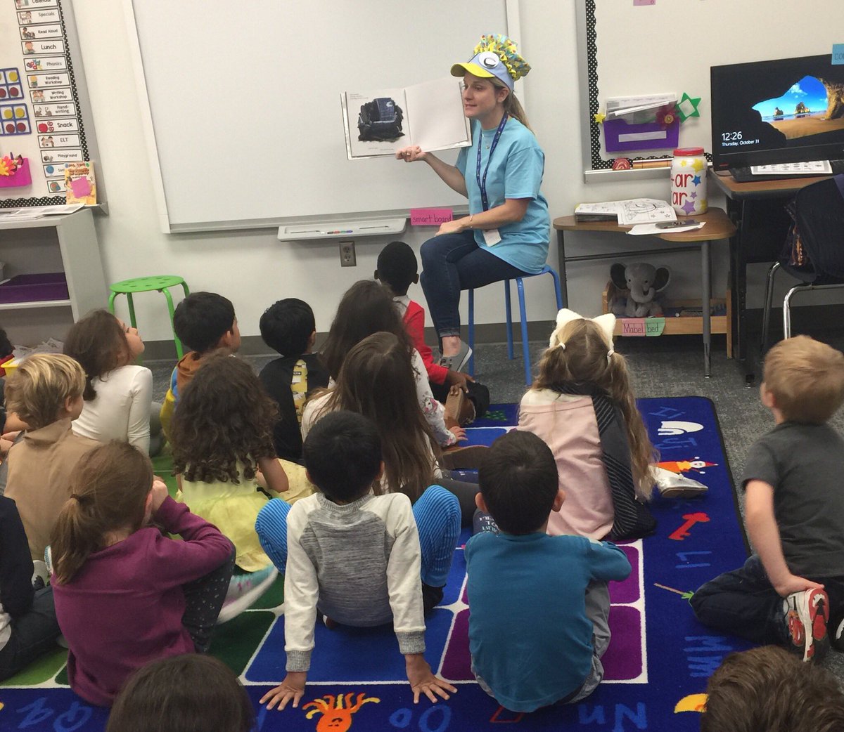 Thank you, Mrs. Tibbs!  We loved listening to your story and all those spooktacular voices!👻🎃#creechpride <a href="/segriggs2011/">Sarah Tibbs</a> <a href="/mwarren1330/">Mindy Warren</a>