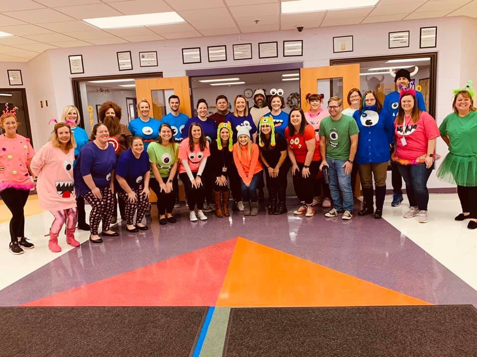CADean104's tweet photo. #halloween2019 #DOJOMonsters #middleschool #teacherlife #reynproud #WRMSWolves https://t.co/GVjrx1mpMM