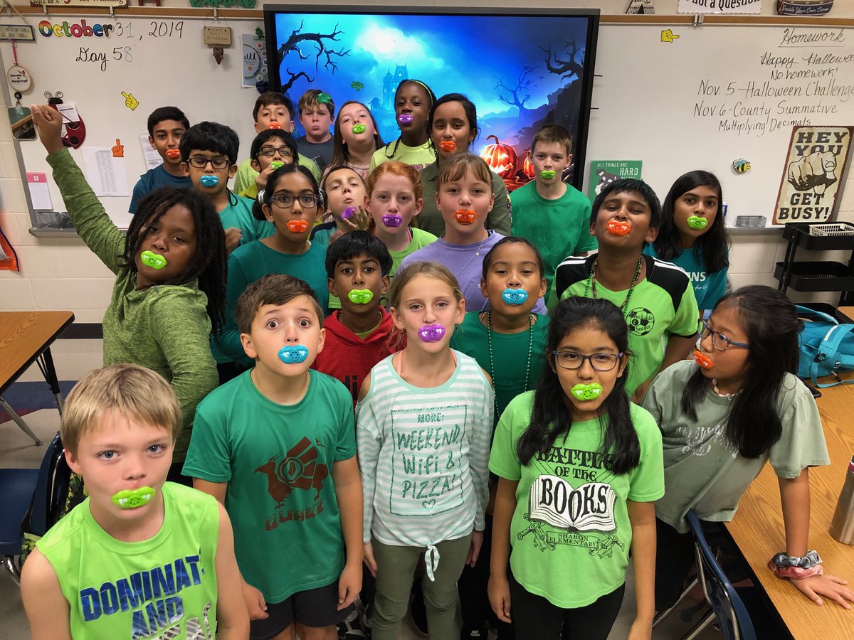 Lori_Gilchrist class is all about the green! #Hallowgreen
