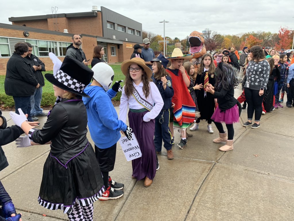 4th Grade at LE tweet media