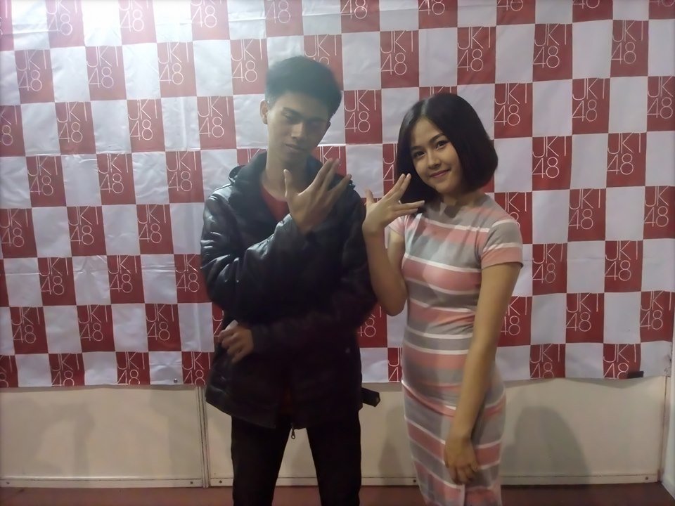 S_Prasetia's tweet photo. @Skyla_INA @Kyla_JKT48 yang kedua 16 Juli 2018, HS dan 2S Pertama. Di Kota nya kita, kota Bandung. saat itu aku HS dengan @Kyla_JKT48 membahas tentang cedera kakinya, dan dia bilang kakinya kadang kambuh karena cedera dulu saat main softball. 

#KyLastCountDown
#KDBK https://t.co/HiaBObNfXS