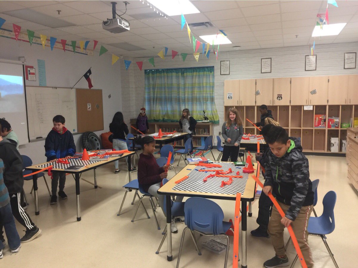 #StephensEltransforms <a href="/O_StephensES/">Olive Stephens ES</a> #dentonisddelivers force and motion 2nd and 3rd grade hall transformation