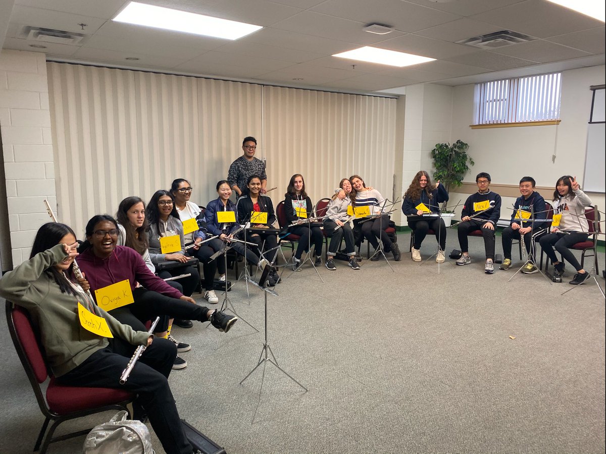 terrbearlim's tweet photo. Maybe it was a tad bit early to wake up at 6:30AM and get to Jackson’s Point but totally worth it for these goofballs 🙂 #flute #bandworkshop #gta #toronto #jacksonspoint #makrham https://t.co/DzvYEu16zw