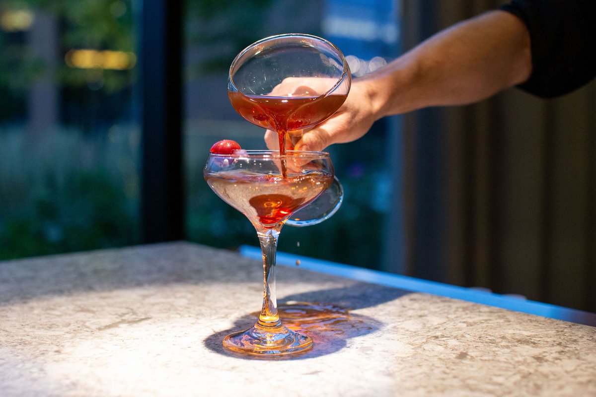 ACHotelMOA's tweet image. The Smoked Manhattan seems like the perfect cocktail for today.

Enjoy one in the AC Lounge this Halloween evening. 

#HappyHalloween #SpookyCocktails #ACHotels #BloomingtonMN @BloomingtonCVB