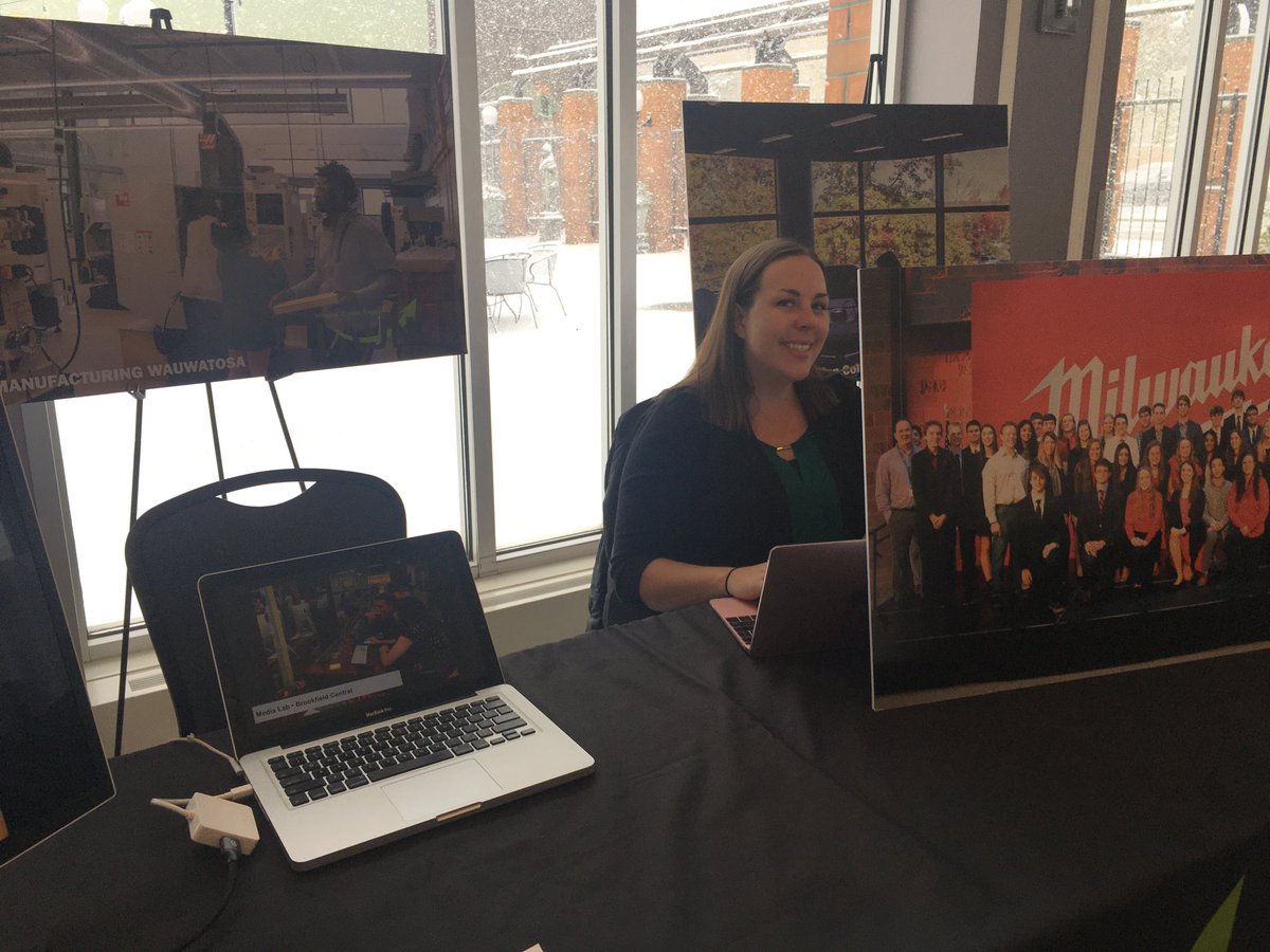 juranimal's tweet photo. Megan Fisher represents @launch_sde at the #sySTEMnow conference presenting Profession Based Learning in 21st Century Workspaces #snowinoctober #STEM #BESTLOOKINGBOOTH https://t.co/eo9vt3HCmr