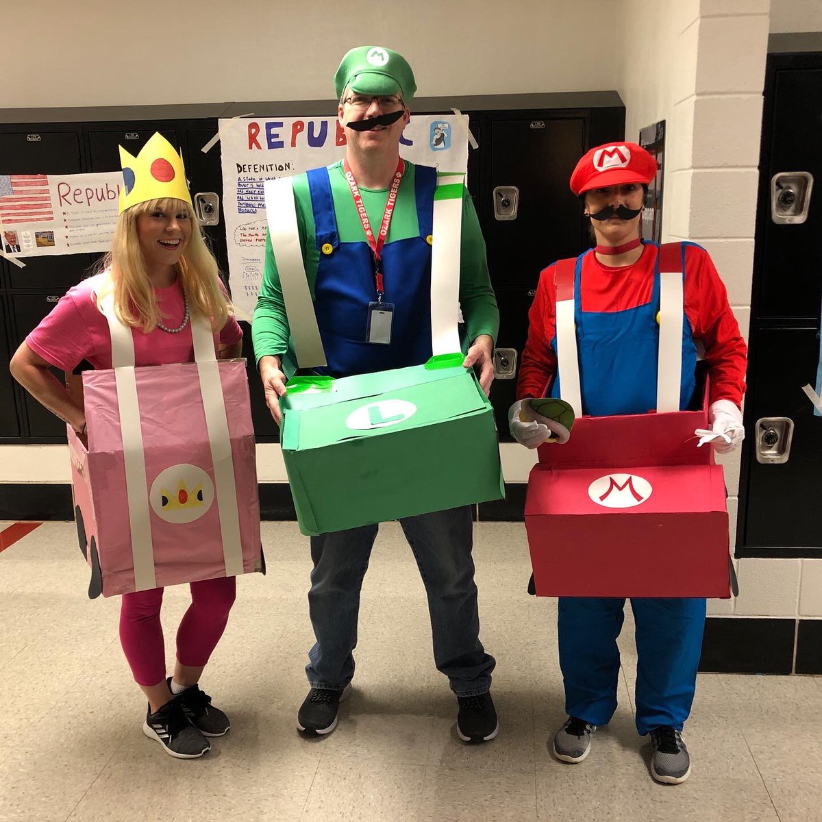 Thesarafloyd's tweet photo. Halloween at @ozarkhstigers is so much fun! @mariokarttourEN #webetterwin #OHSroar #Ozarkleads https://t.co/I3s3Do0aGV