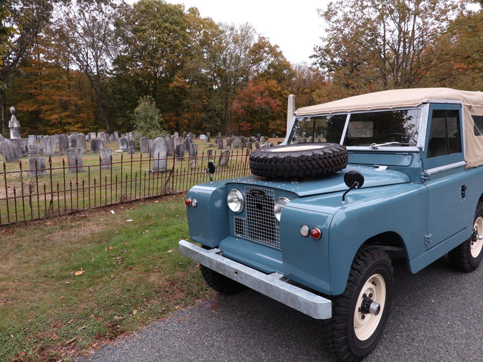 Happy Halloween! #landrover #landroverseries #Landroverphotos #landroverlove #landroverlovers #landroverseriesiia #landroverseriesii #landroverseries2 #landroverseries2a #landroverexperience #landroverdrivers #landroverowners #landroverenthusiast #landroverrestoration #halloween