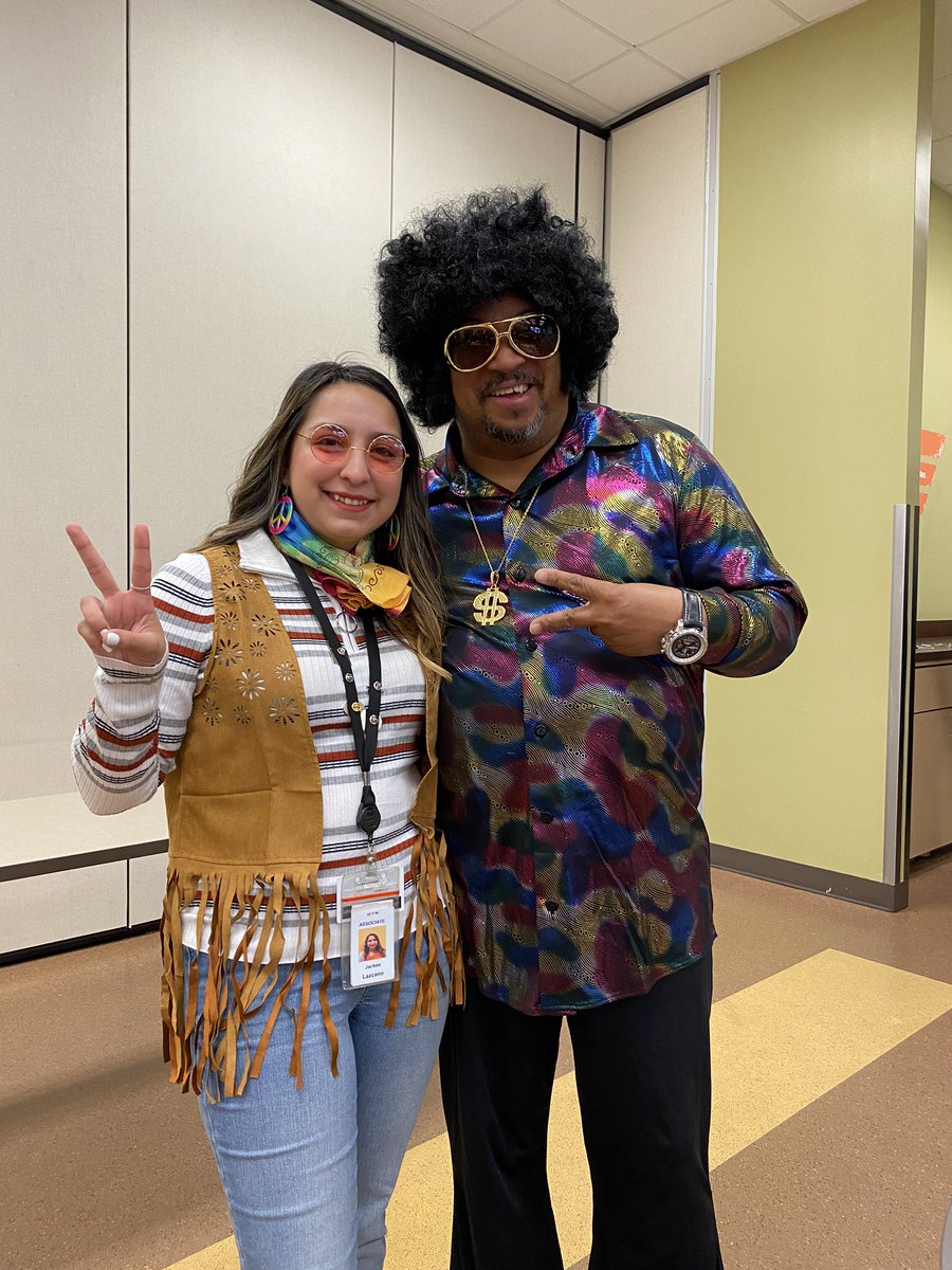 thdsdc5752's tweet photo. More Halloween Fun here at SDC 5752! @JohnChoice111 https://t.co/SbIIUXgBec